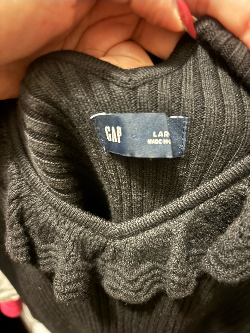 GAP Black Ruffle Ribbed Tank Top - Picture 2 of 3